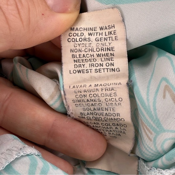 🌸 Beautiful Turquoise Floral Top by Takara – Size Medium 🌸 - Picture 9 of 9